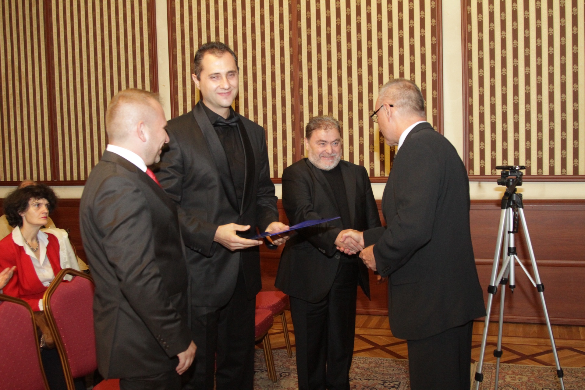 Октомври 2014 