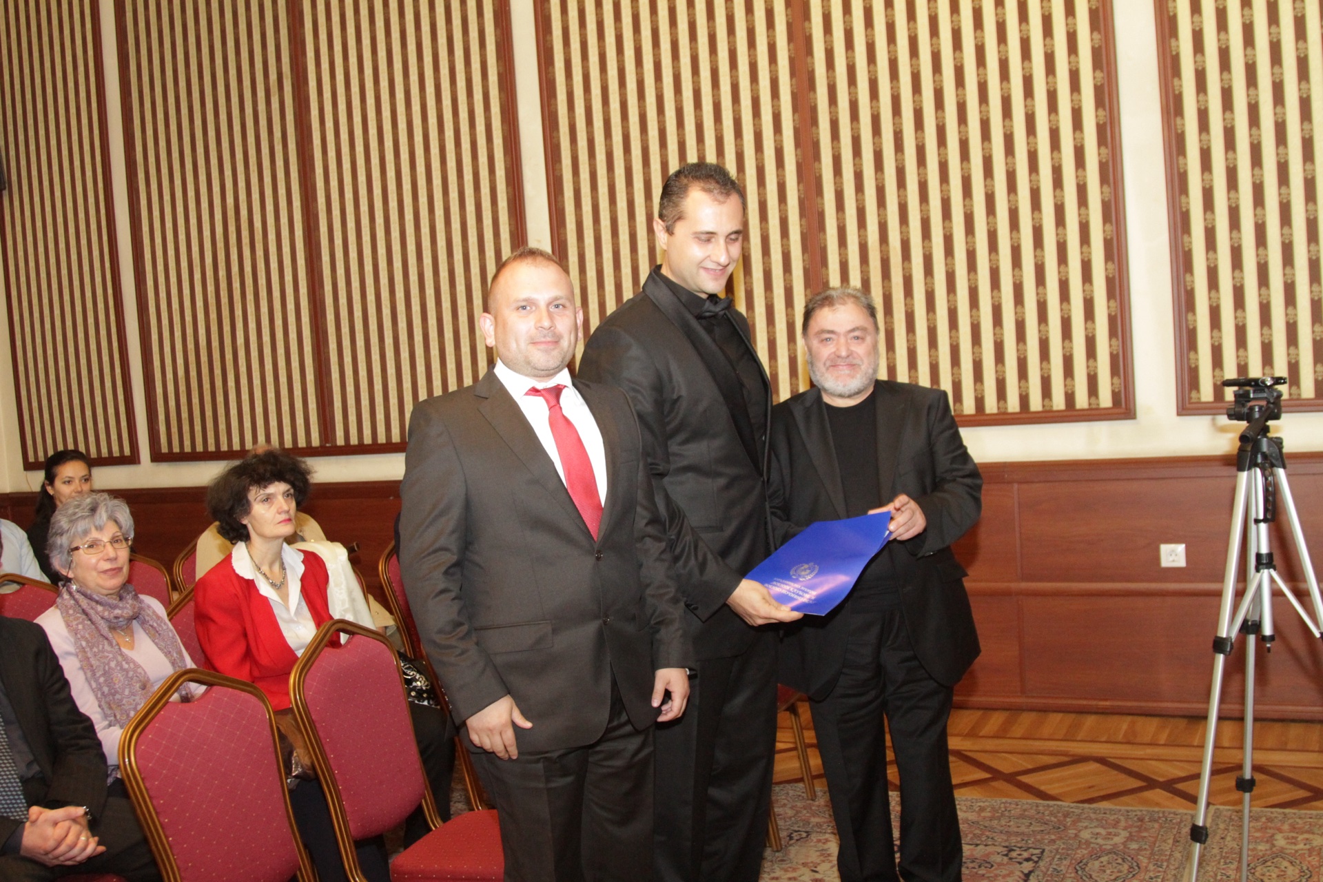 Октомври 2014 