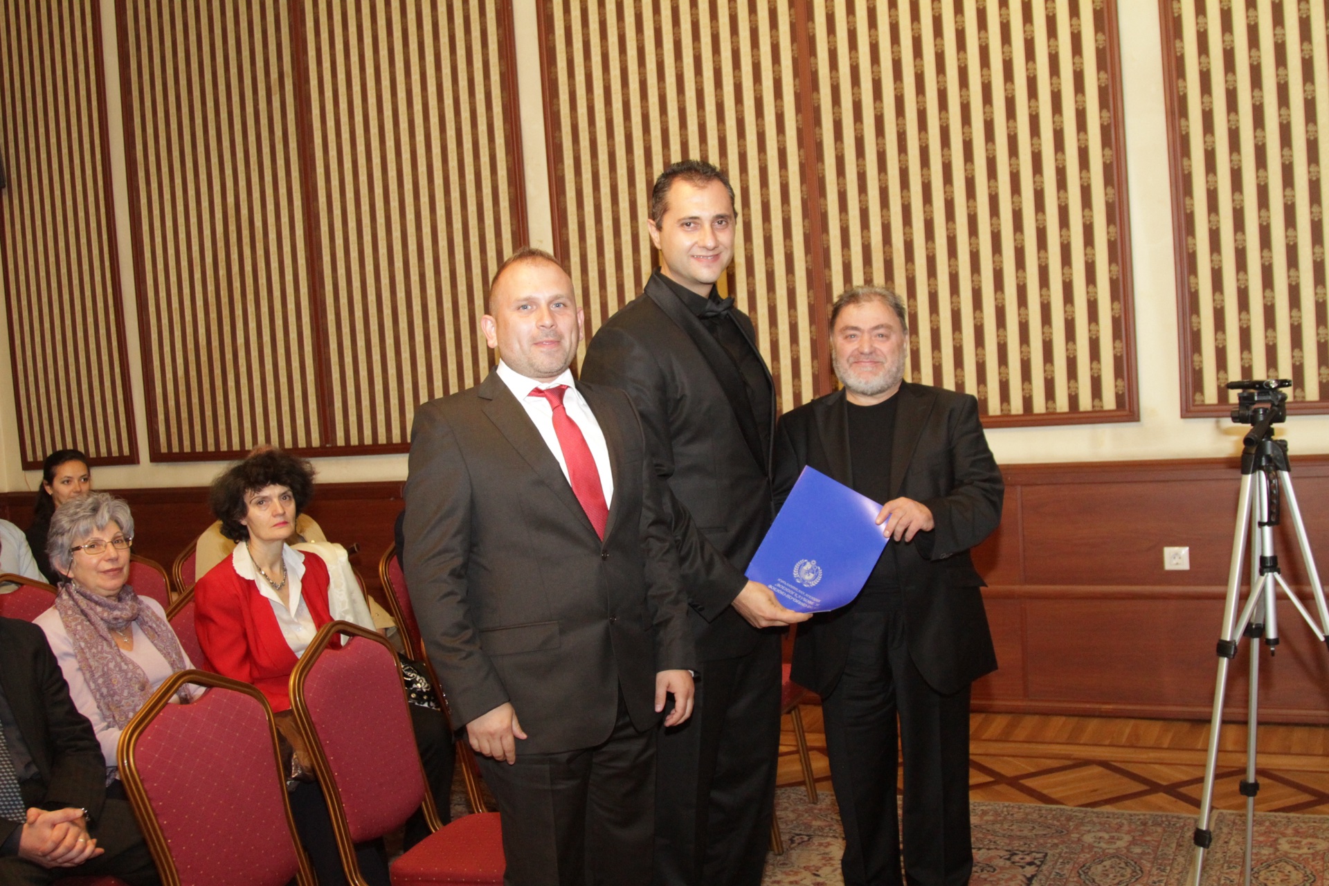 Октомври 2014 
